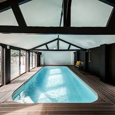 INTERIORES